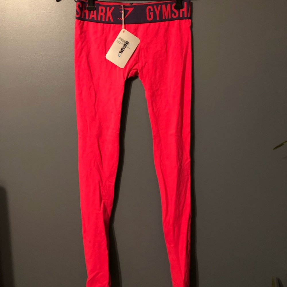 GYMSHARK cranberry legging